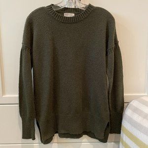 Cozy Neiman Marcus Olive Green Sweater